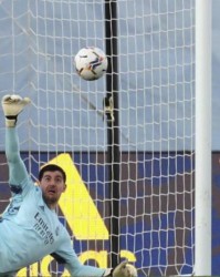 开云-世体：面临危机，皇马若再输莱万特将彻底告别西甲争冠