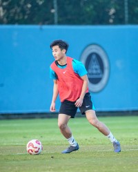 开云-官方：戴伟浚左膝关节外侧半月板撕裂，已完成手术，预计康复期6周