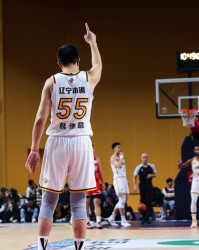 kaiyun-还想再复出！韩德君：光我1个人回辽篮没用 拼了命也改变不了什么