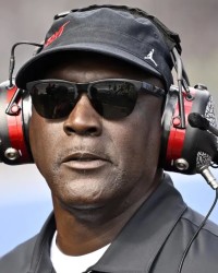 美媒：乔丹2025年收入超所有运动员，45亿身家历史第一